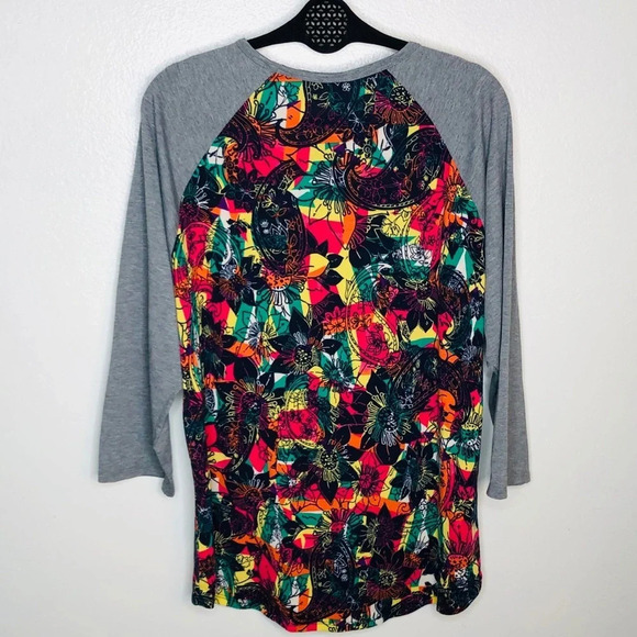 LulaRoe top size 3XL.  Bright colors with gray - Picture 3 of 7